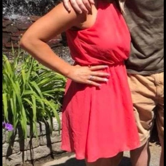 Coral dress - Picture 5 of 5